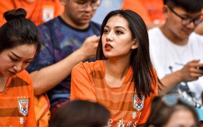 美女胯下之辱vk