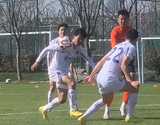 亚洲小视频在线播放